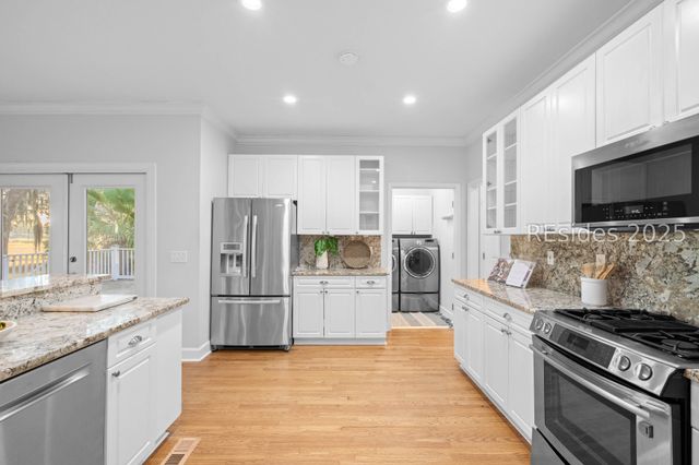 5 Petigru Dr, Beaufort, SC 29902