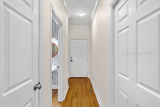 5 Petigru Dr, Beaufort, SC 29902