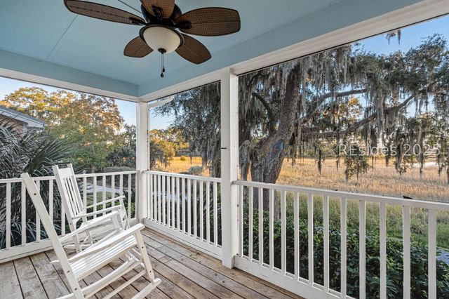 5 Petigru Dr, Beaufort, SC 29902