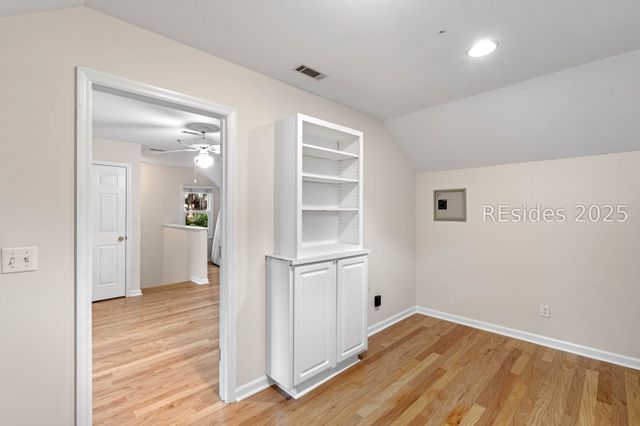 5 Petigru Dr, Beaufort, SC 29902