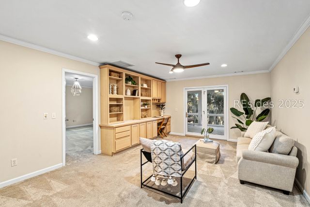 5 Petigru Dr, Beaufort, SC 29902