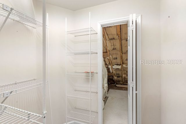 5 Petigru Dr, Beaufort, SC 29902