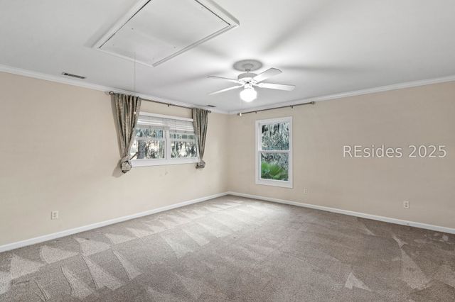 5 Petigru Dr, Beaufort, SC 29902