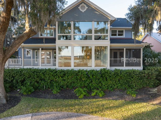 5 Petigru Dr, Beaufort, SC 29902