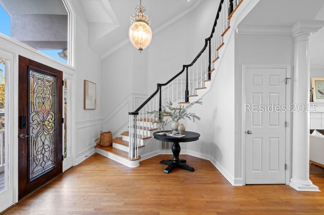 5 Petigru Dr, Beaufort, SC 29902