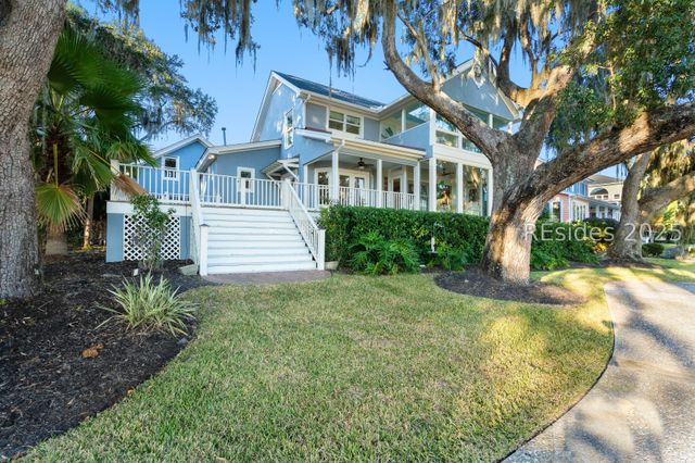 5 Petigru Dr, Beaufort, SC 29902