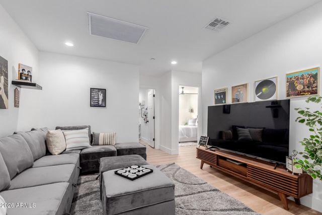 3426 E UNIVERSITY Drive 106, Mesa, AZ 85213