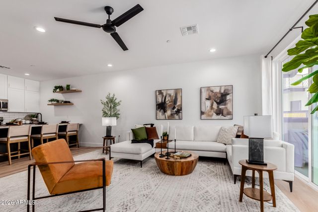 3426 E UNIVERSITY Drive 106, Mesa, AZ 85213