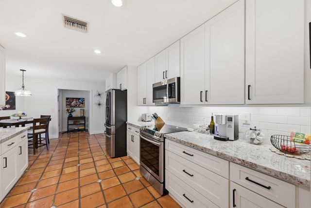 10152 Harbourtown Court, Boca Raton, FL 33498