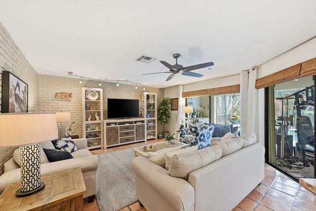 10152 Harbourtown Court, Boca Raton, FL 33498