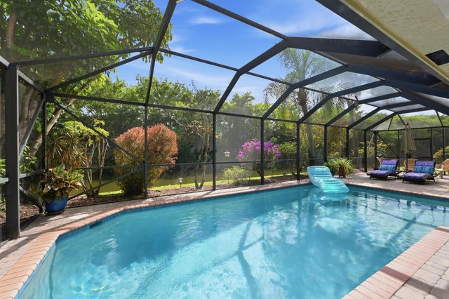 10152 Harbourtown Court, Boca Raton, FL 33498