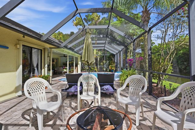 10152 Harbourtown Court, Boca Raton, FL 33498