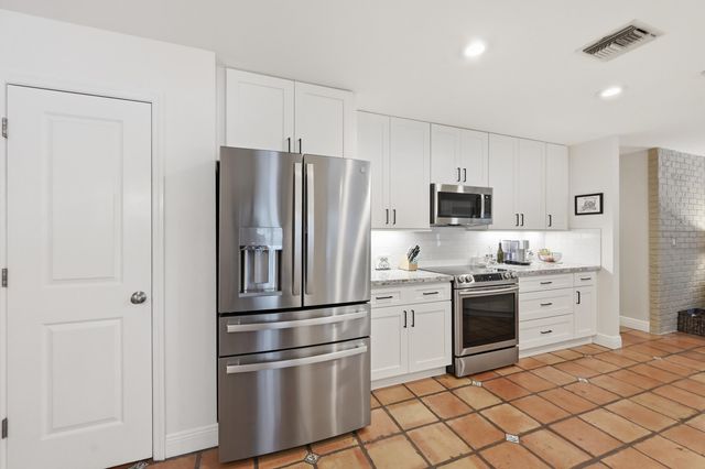 10152 Harbourtown Court, Boca Raton, FL 33498