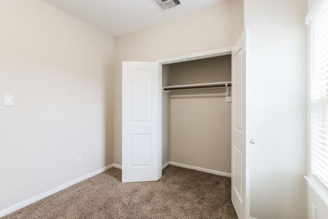 15141 Meadow Glen S, Conroe, TX 77306