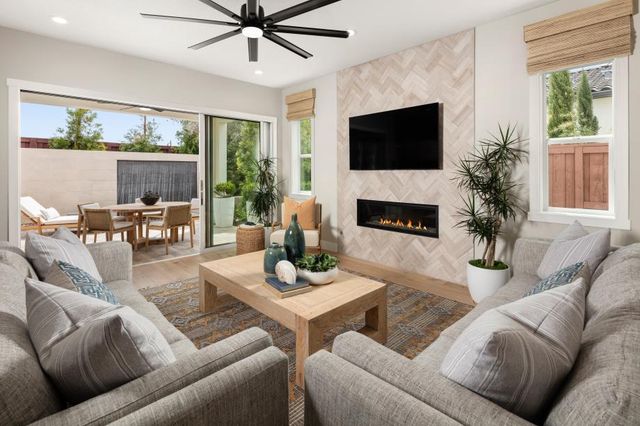 3534 Olive Orchard Dr, Folsom, CA 95630