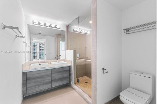 1080 Brickell Ave 3909, Miami, FL 33131