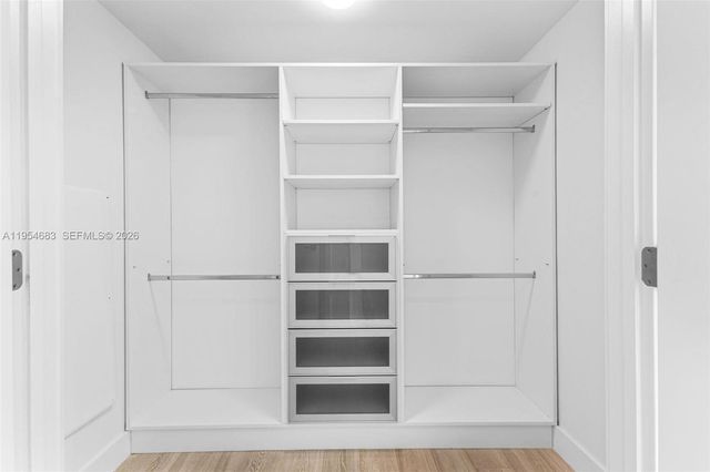 1080 Brickell Ave 3909, Miami, FL 33131