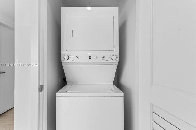 1080 Brickell Ave 3909, Miami, FL 33131