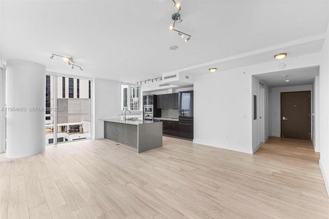 1080 Brickell Ave 3909, Miami, FL 33131