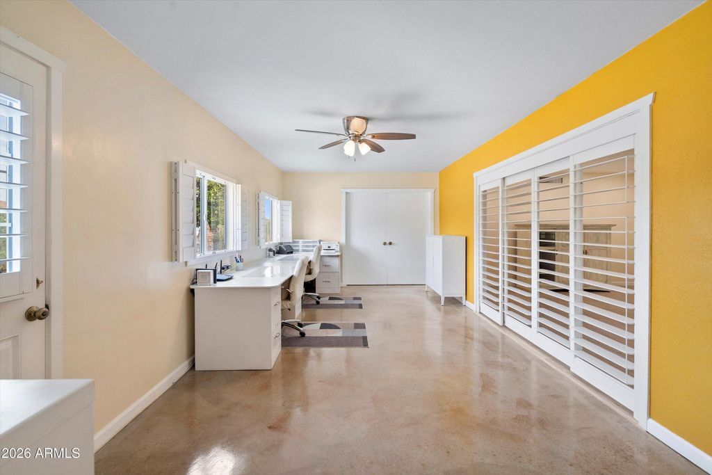 Image 21 of property listing at 10802 W CUMBERLAND Drive, Sun City, AZ 85351