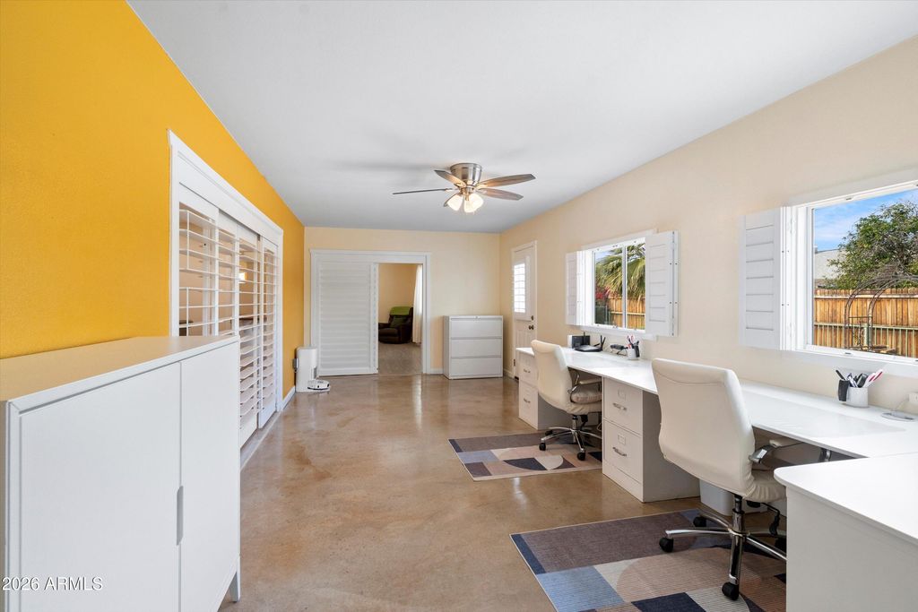 Image 24 of property listing at 10802 W CUMBERLAND Drive, Sun City, AZ 85351