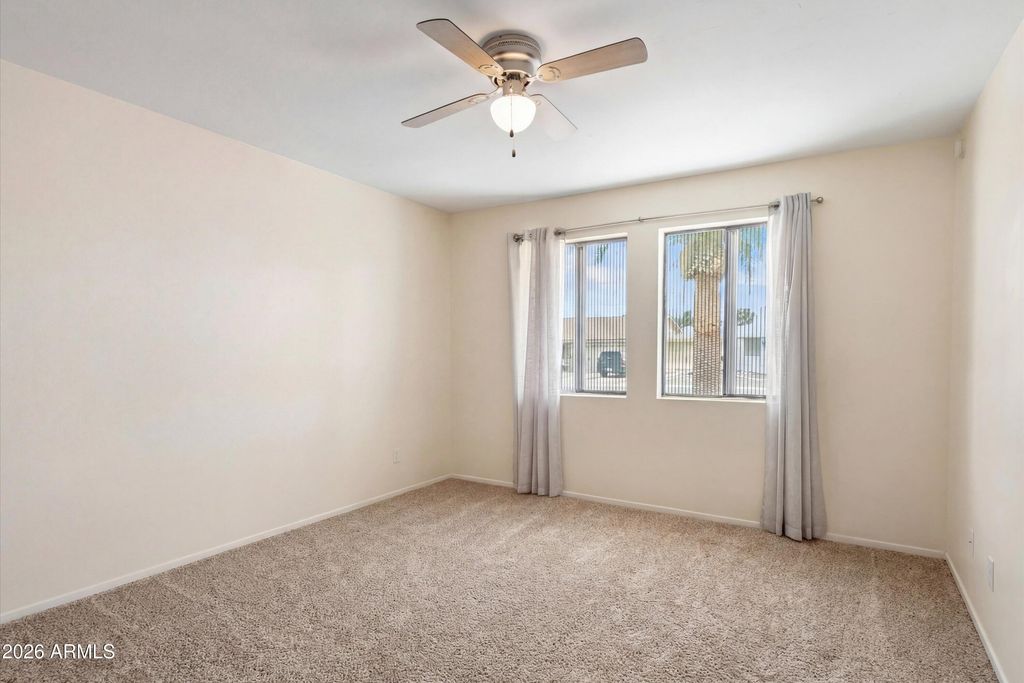 Image 33 of property listing at 10802 W CUMBERLAND Drive, Sun City, AZ 85351