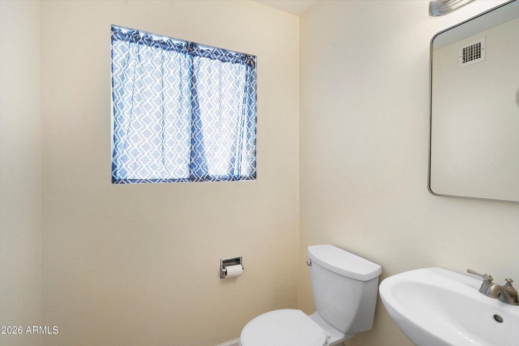 Image 34 of property listing at 10802 W CUMBERLAND Drive, Sun City, AZ 85351