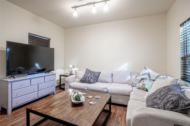 1239 20th Street A, Huntsville, TX 77340