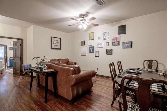1239 20th Street A, Huntsville, TX 77340