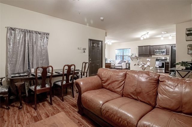 1239 20th Street A, Huntsville, TX 77340