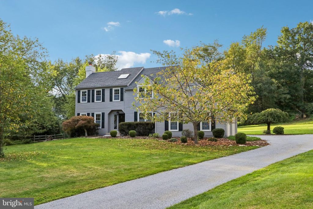 605 FRENCH CREEK LN, CHESTER SPRINGS, PA 19425 — photo 3