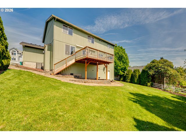 1241 E PIONEER Loop, La Center, WA 98629