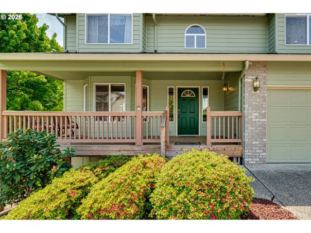 1241 E PIONEER Loop, La Center, WA 98629