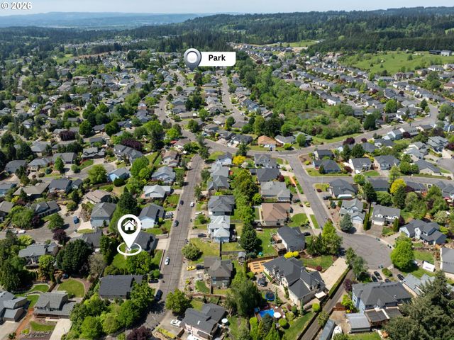 1241 E PIONEER Loop, La Center, WA 98629