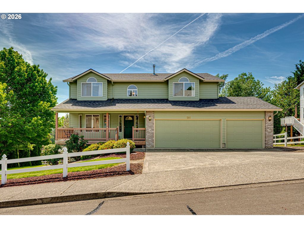 1241 E PIONEER Loop, La Center, WA 98629