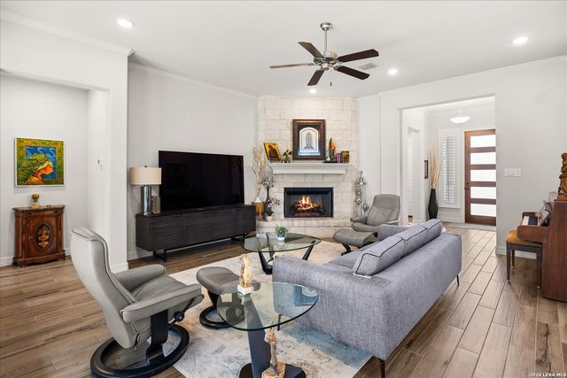 2 CANARIO LN, Boerne, TX 78006