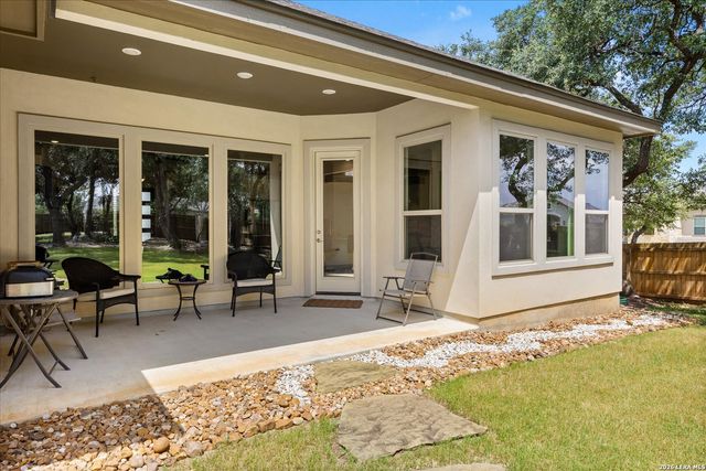 2 CANARIO LN, Boerne, TX 78006