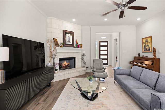 2 CANARIO LN, Boerne, TX 78006