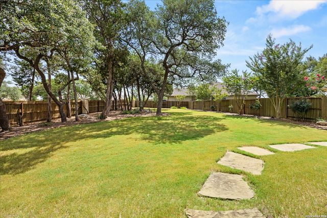 2 CANARIO LN, Boerne, TX 78006