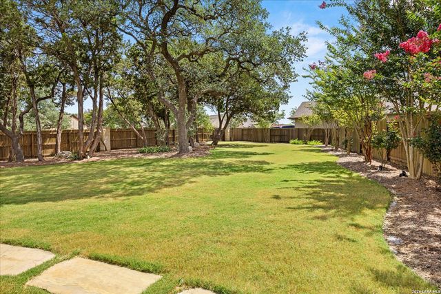 2 CANARIO LN, Boerne, TX 78006