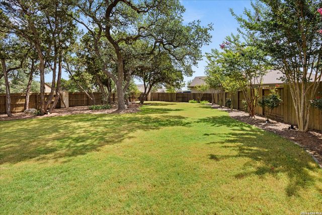 2 CANARIO LN, Boerne, TX 78006