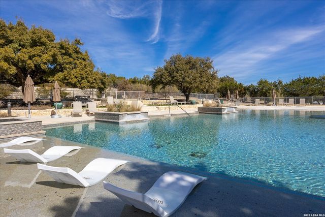 2 CANARIO LN, Boerne, TX 78006