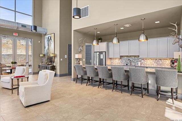 2 CANARIO LN, Boerne, TX 78006