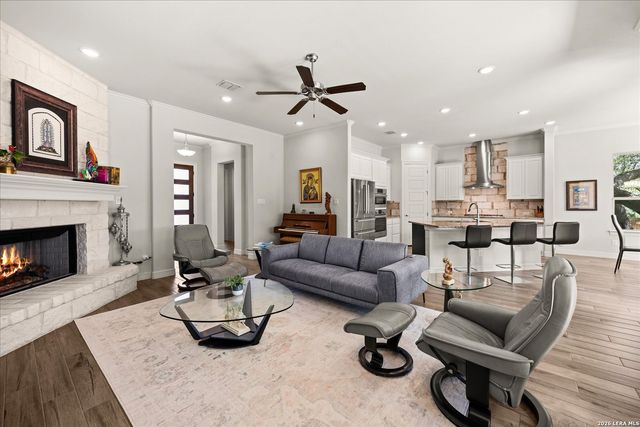 2 CANARIO LN, Boerne, TX 78006