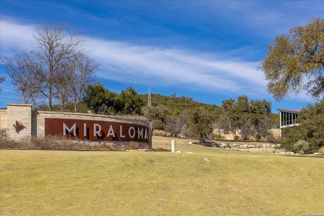 2 CANARIO LN, Boerne, TX 78006