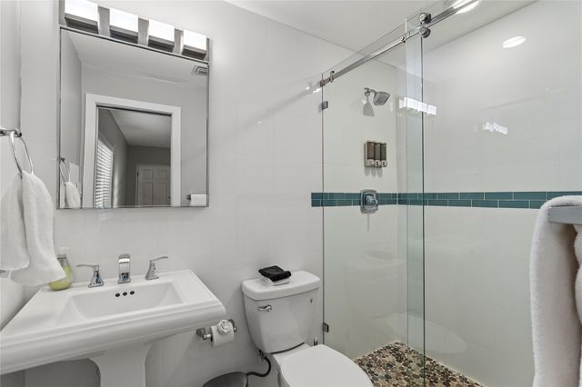 3301 NE 15th St, Fort Lauderdale, FL 33304