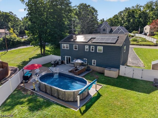 2 Vivian Plz, Andover Twp., NJ 07860