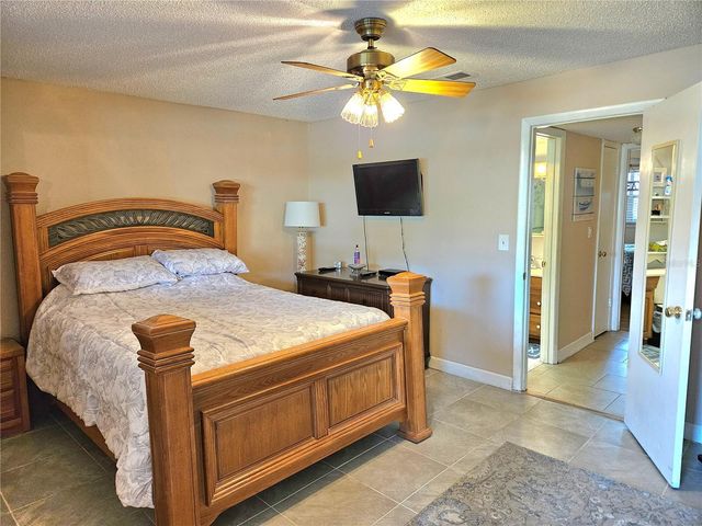 10037 62ND TERRACE N 9, St Petersburg, FL 33708