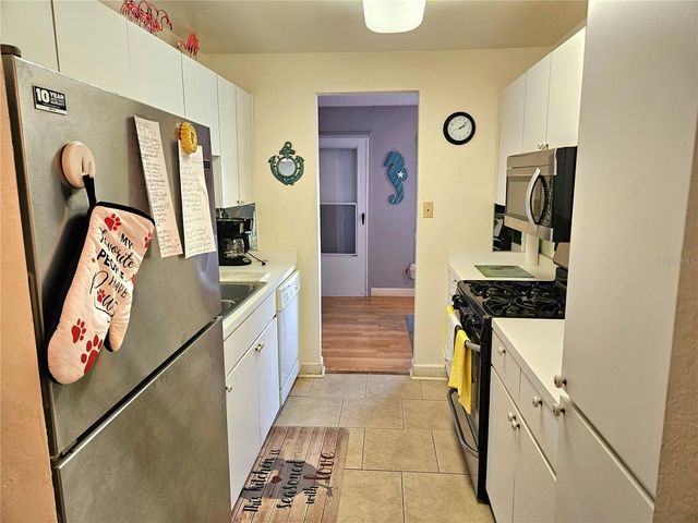 10037 62ND TERRACE N 9, St Petersburg, FL 33708