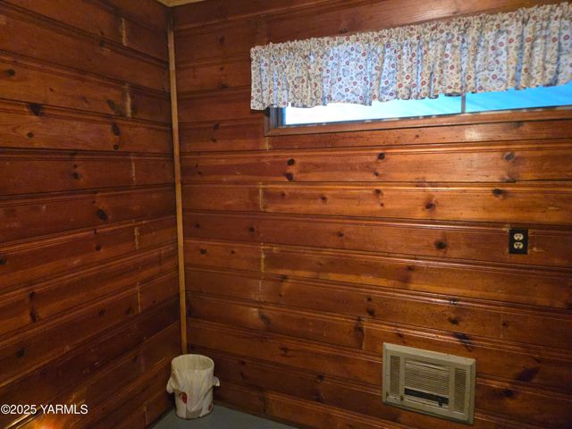 1505 Fairbanks Ave, Yakima, WA 98902